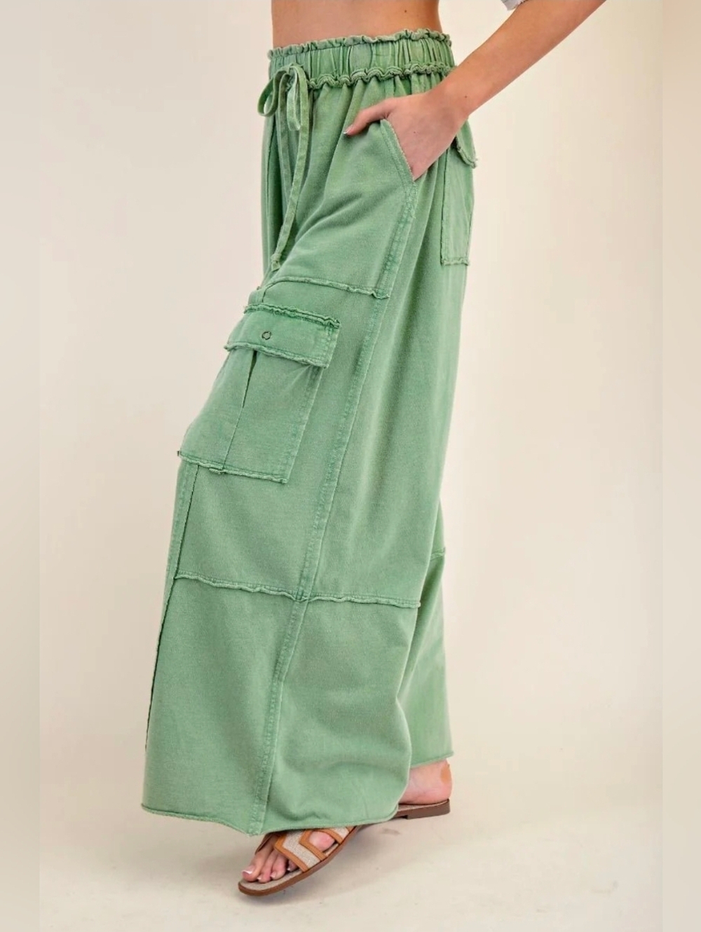 NEW!!! Sage Green Wide Leg Cargo Pants, NWT, 1X